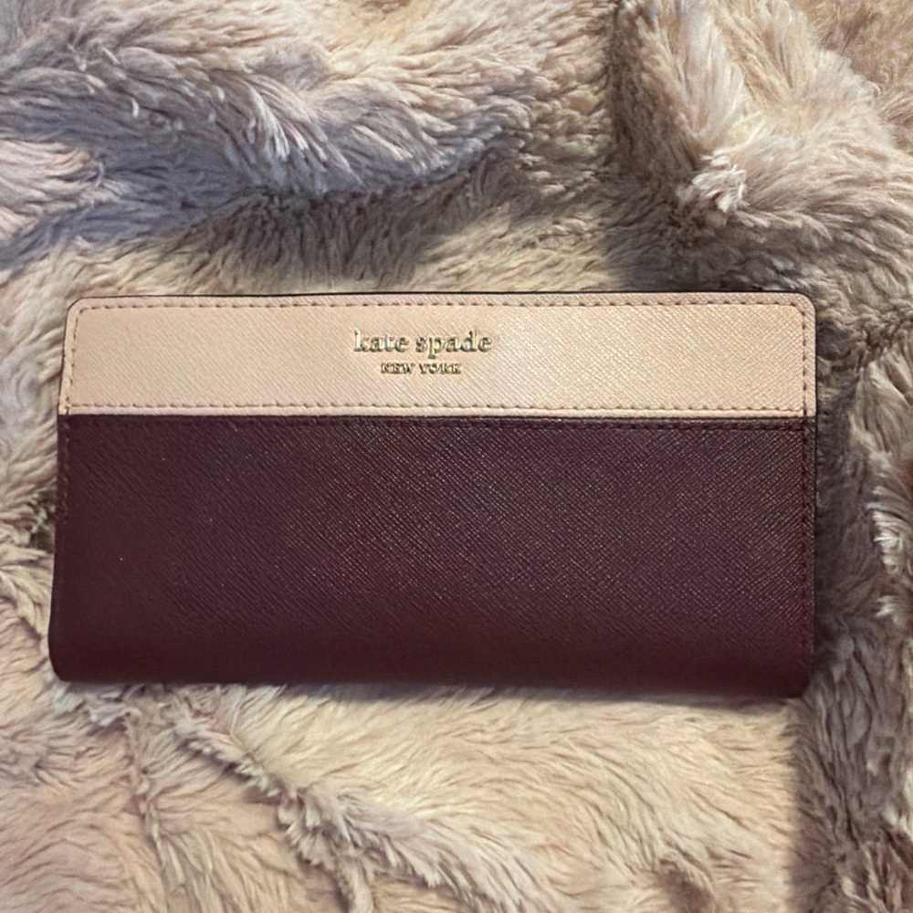 Kate Spade Cream and Burgundy large zip Wallet, LIKE NEW